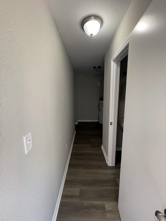Building Photo - 228 Whitestone Dr NE
