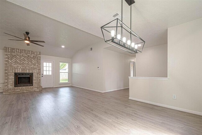 Building Photo - 416 Heatherwood Ct