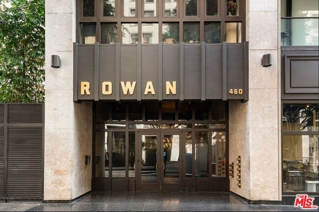 Building Photo - 460 S Spring St