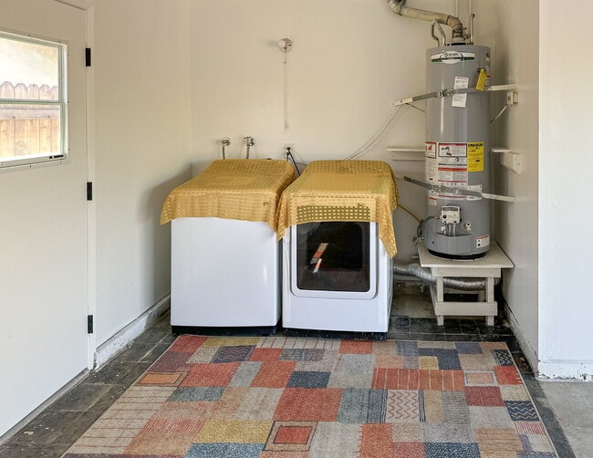 Building Photo - Remodeled 3 Bedroom Home