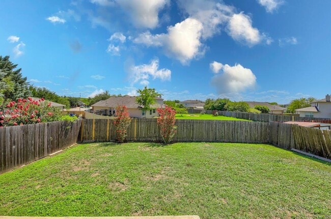 Building Photo - 17901 Violet Ln