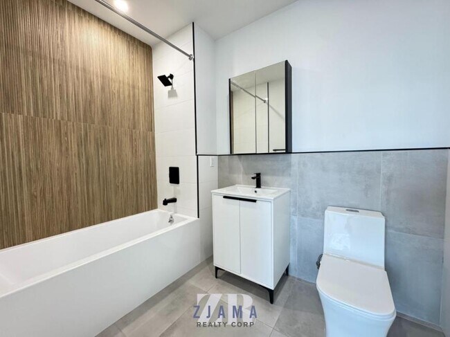 Building Photo - 2 bedroom in BROOKLYN NY 11210