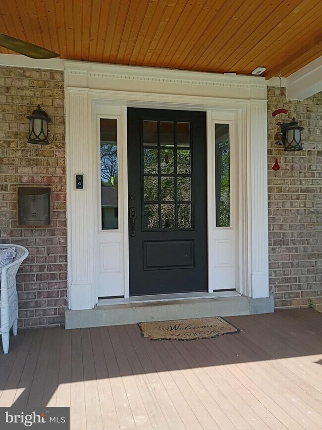 Building Photo - 9802 Haviland Ct