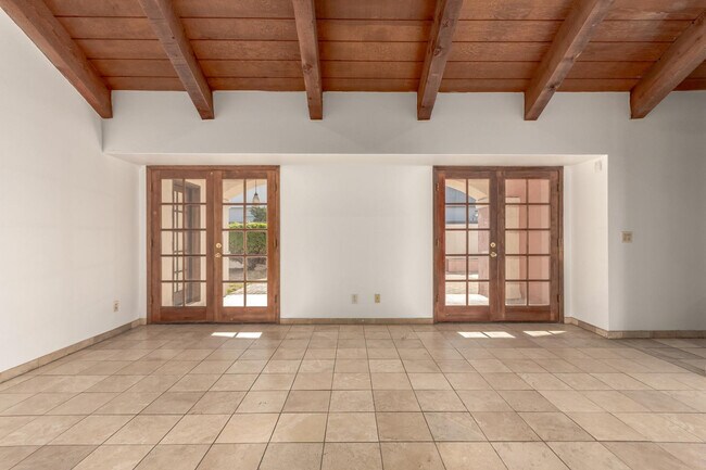 Building Photo - 805 W Toledo St