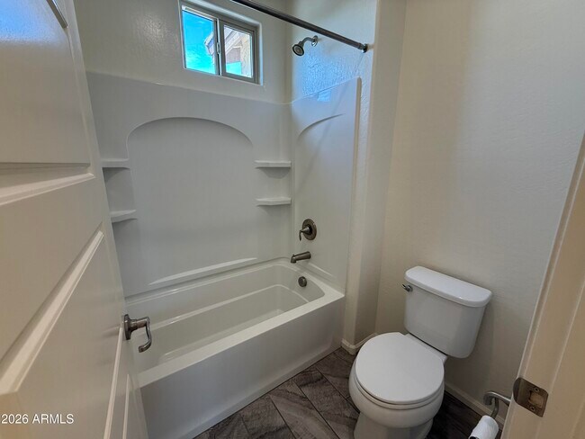 Building Photo - 263 E Lantana Dr