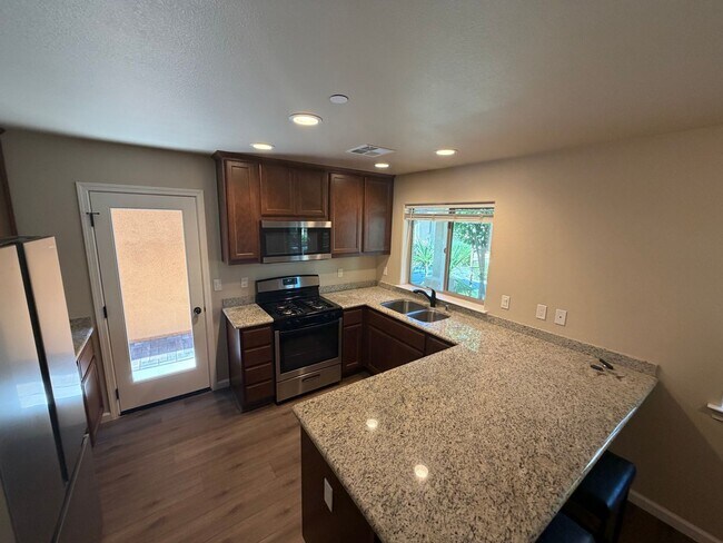 Building Photo - 1194 Velarde Cir