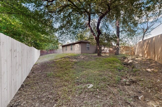 Building Photo - Charming 4-Bedroom Home on Quiet Cul-de-Sac | Move-In Ready | Deposit Alternative Available