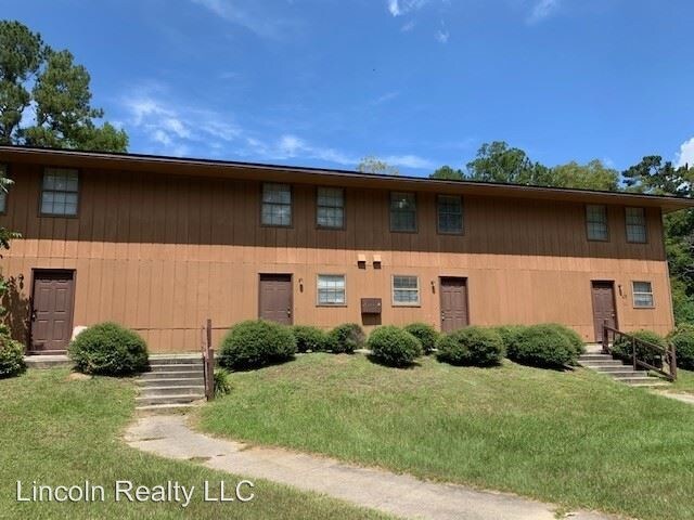 Primary Photo - 1196 McArthur Dr