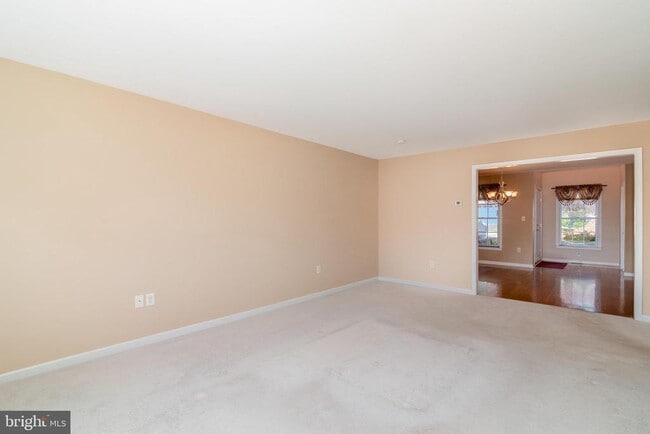 Building Photo - 5150 Mendenhall Dr.