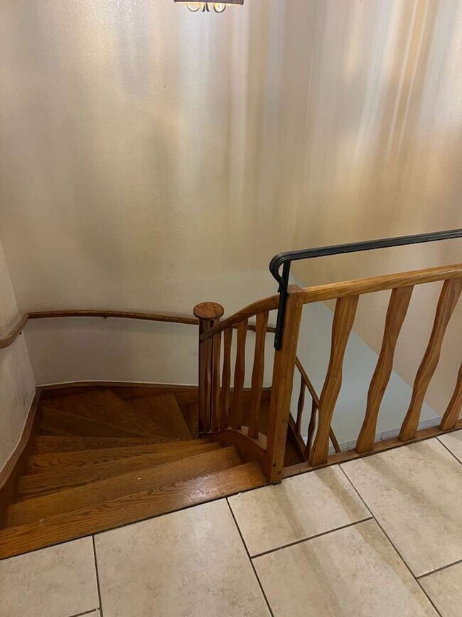 Building Photo - 1240 NW 6th Ave