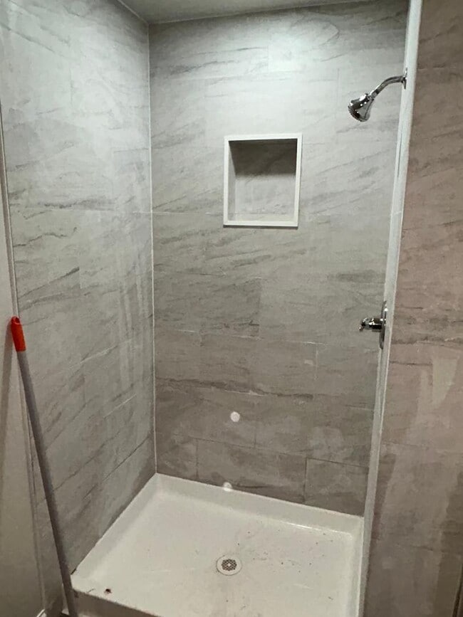 Building Photo - 4045 S Richmond St