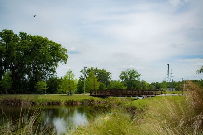 Building Photo - 3 Bed/ 2 Bath Home