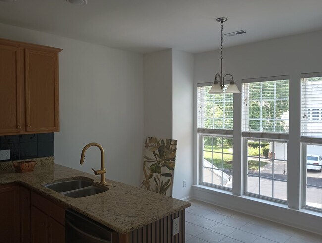 Building Photo - 50 Avalon Ct