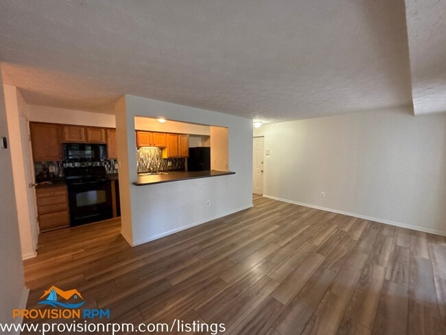 Building Photo - 776 Southern Hills Dr