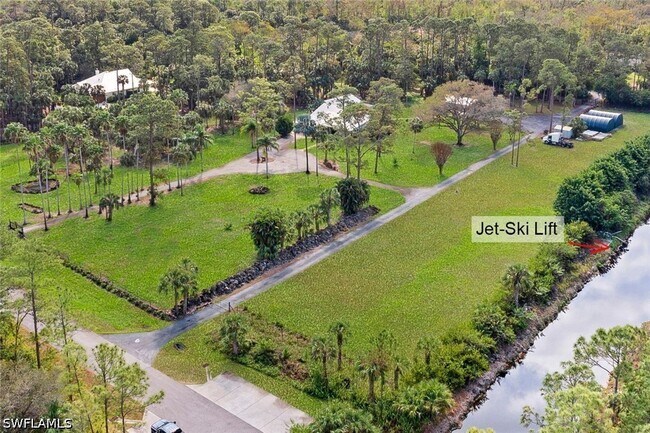 Building Photo - 840 Jung Blvd W