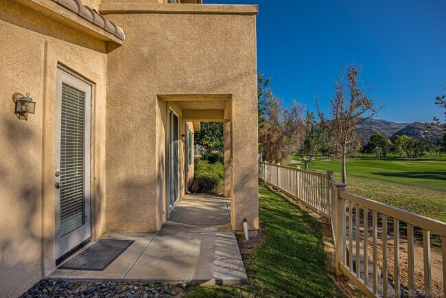 Building Photo - 3267 Dehesa Rd