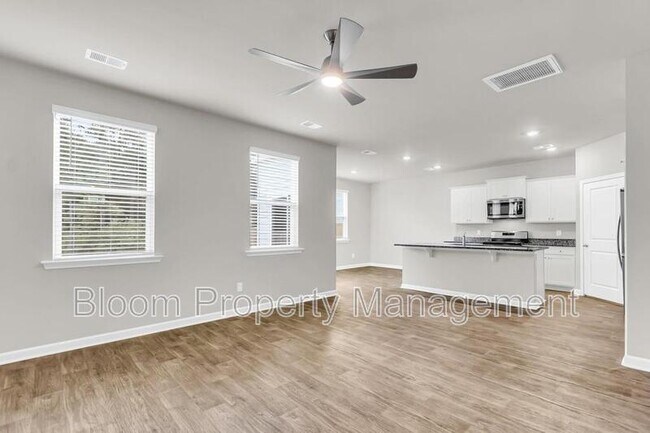Building Photo - 641 Silver Spruce St