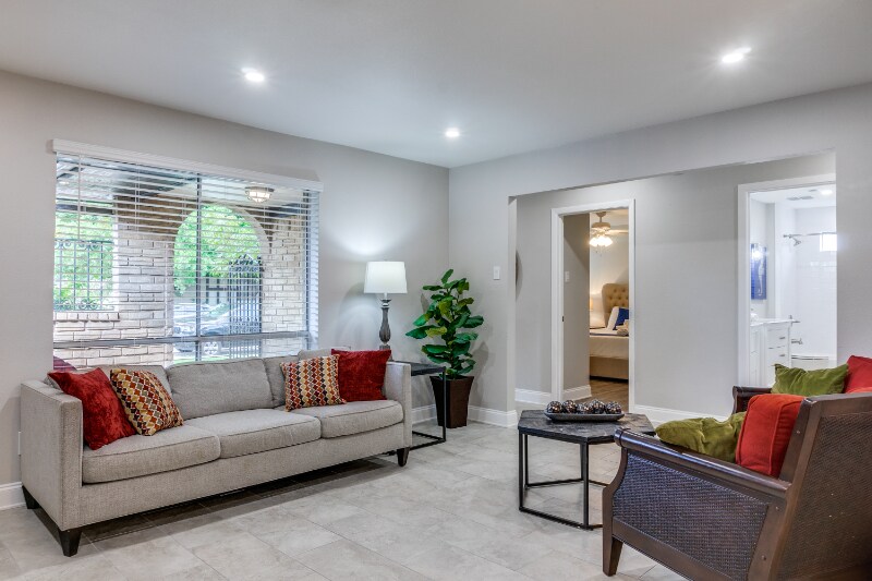 Building Photo - 7738 Village Trail Dr