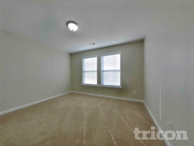 Building Photo - 5213 Inverness Ct