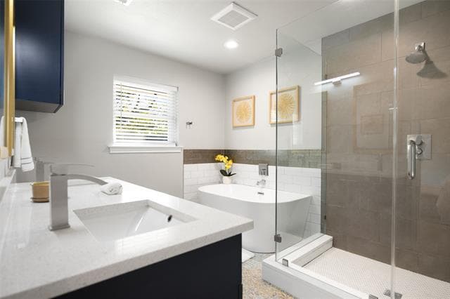 Building Photo - 6350 Glennox Ln