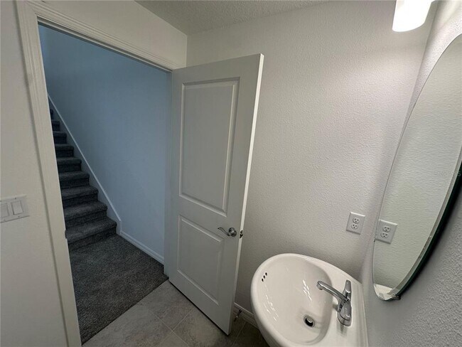 Building Photo - 4620 ORCHARD VIEW Aly