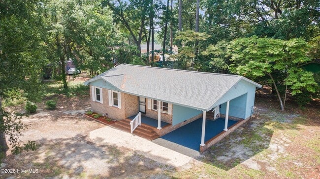 Building Photo - 1070 River Dr SW
