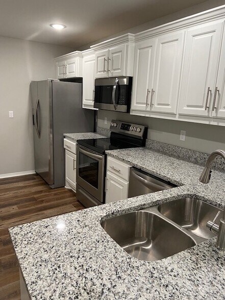 Kitchen - 111 E Main St