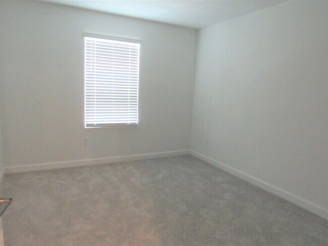 Building Photo - 4332 Pond Lily Ln
