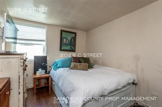 Building Photo - 2028 C St