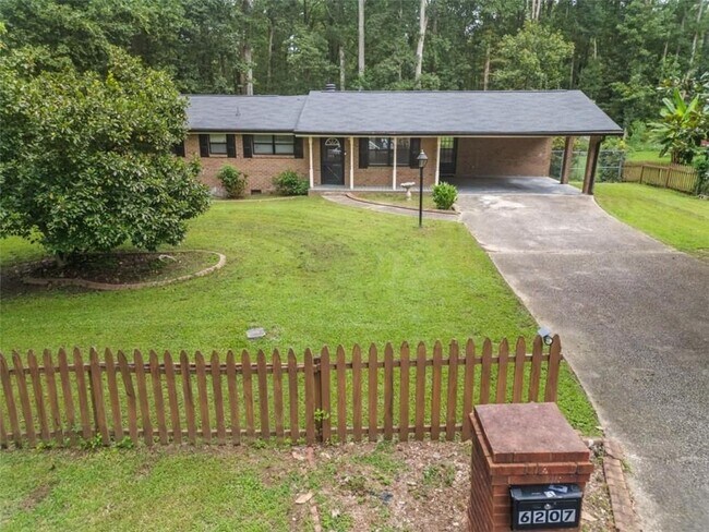 Building Photo - 6207 Moss Dr