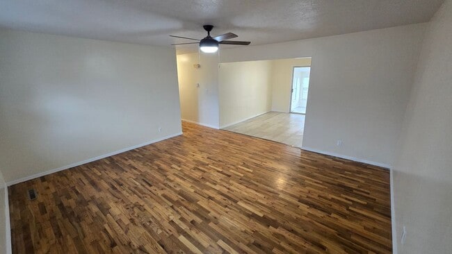 Building Photo - 1472 E Berkeley St