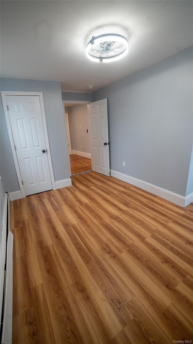 Building Photo - 305 N Terrace Ave