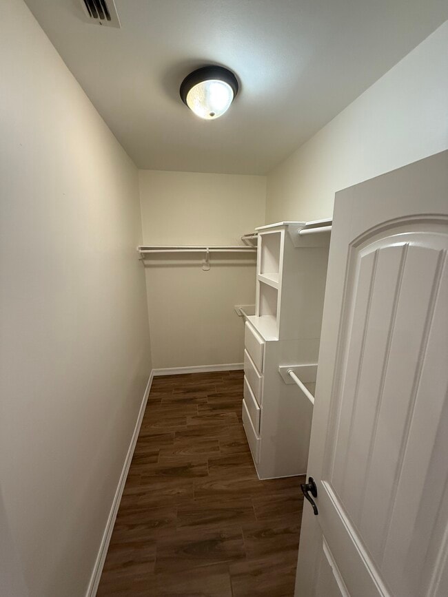 Building Photo - 2709 Northgate Ln