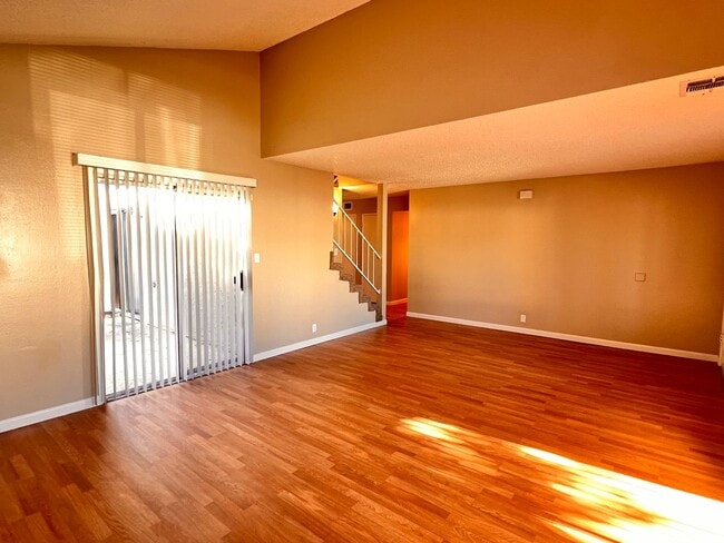 Building Photo - mg2624