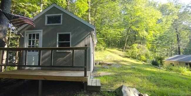Building Photo - 18 Chessor Ln