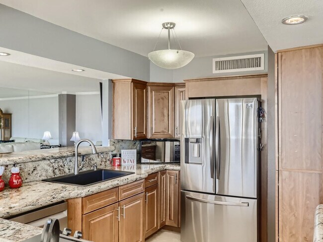 Building Photo - 3111 Bel Air Dr