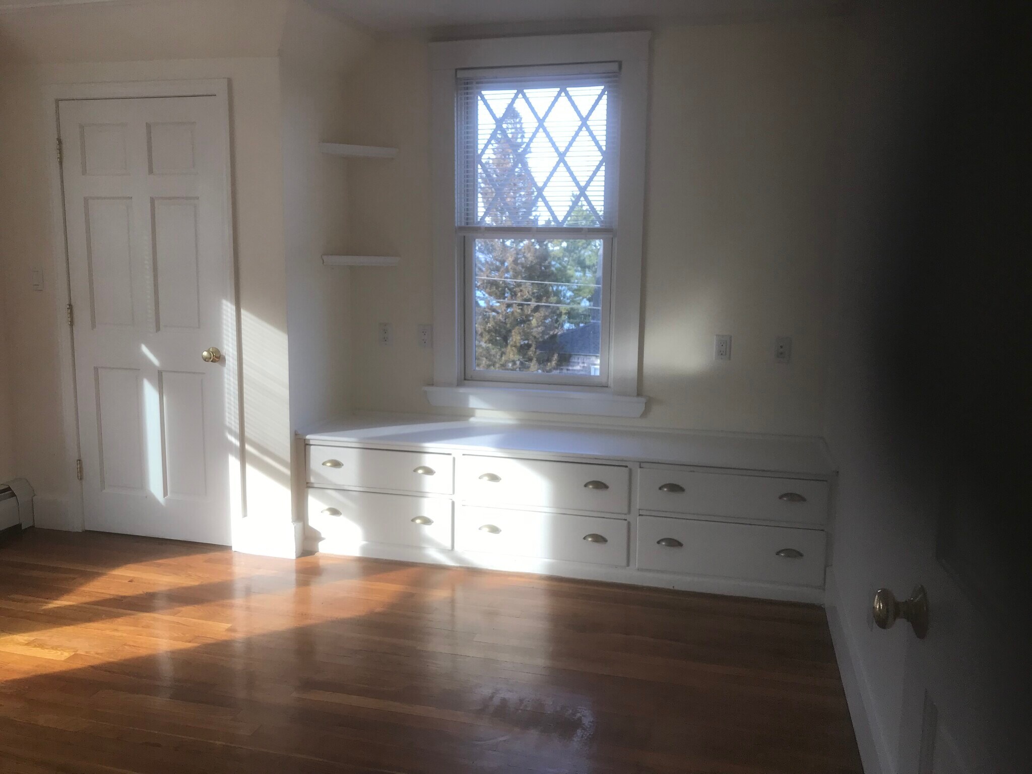 Building Photo - 4 Phillips Rd