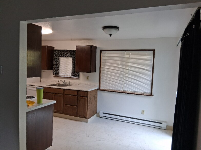 Building Photo - 2204 SE Tacoma St