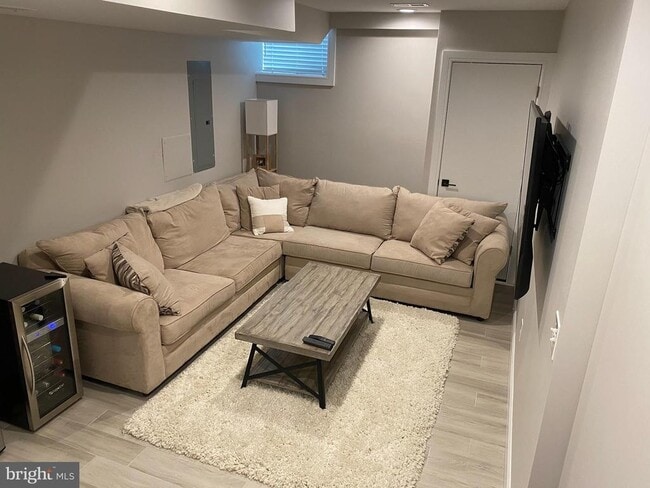 Building Photo - 1937 Gerritt St