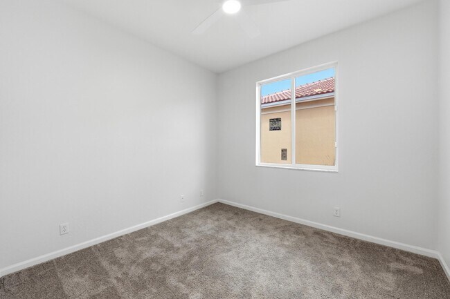 Building Photo - 5601 Spanish River Rd