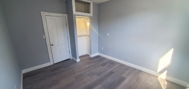 Building Photo - 132 Millbury St