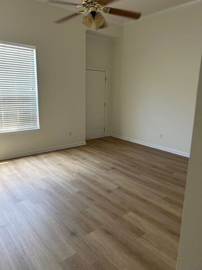 Building Photo - Mohawk Trail Townhomes-Southside Savannah