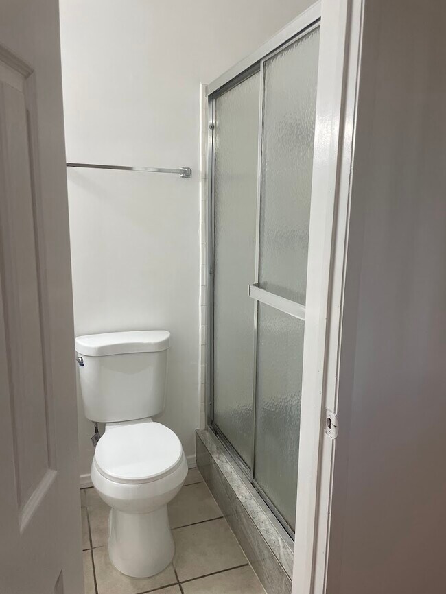 Building Photo - 1520 Venice Blvd