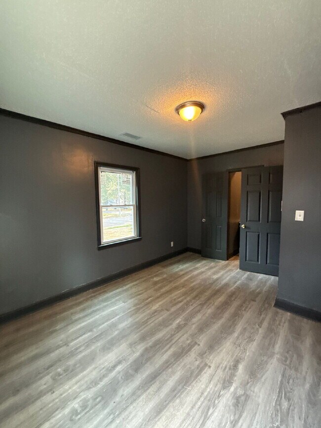 Building Photo - 1064 Brower St