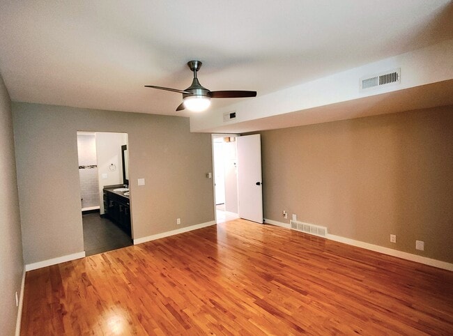 Building Photo - Beautiful 2 Bd 2 Bath Condo in Murray