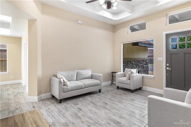 Building Photo - 6907 S Invierno St