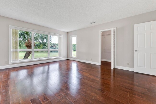 Building Photo - 7888 Granada Pl