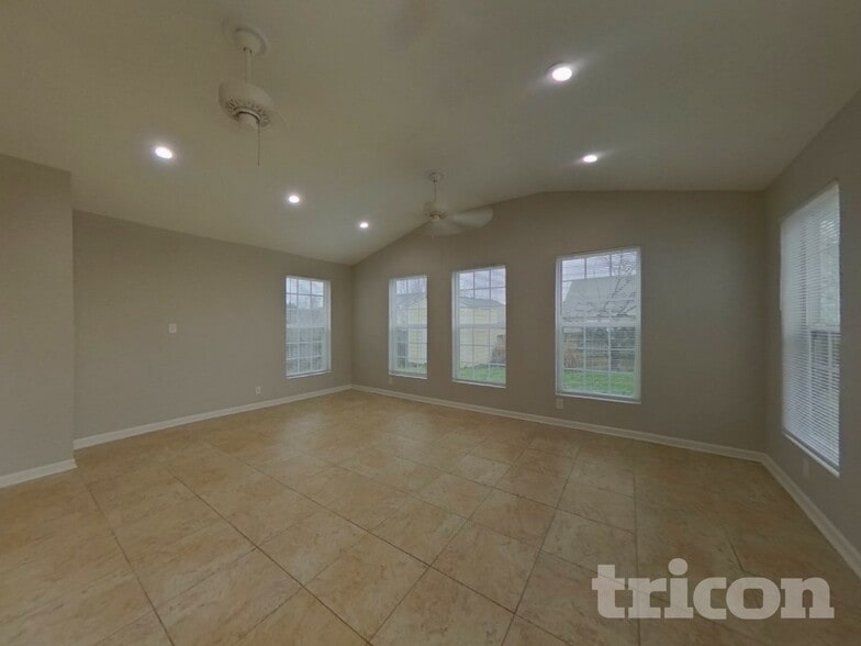 Building Photo - 9821 Bayview Pkwy