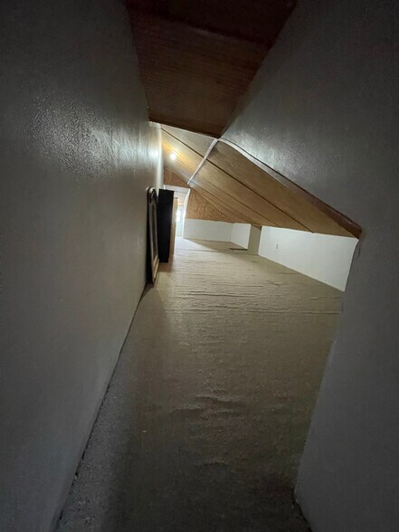 Building Photo - 3426 Fairfield St