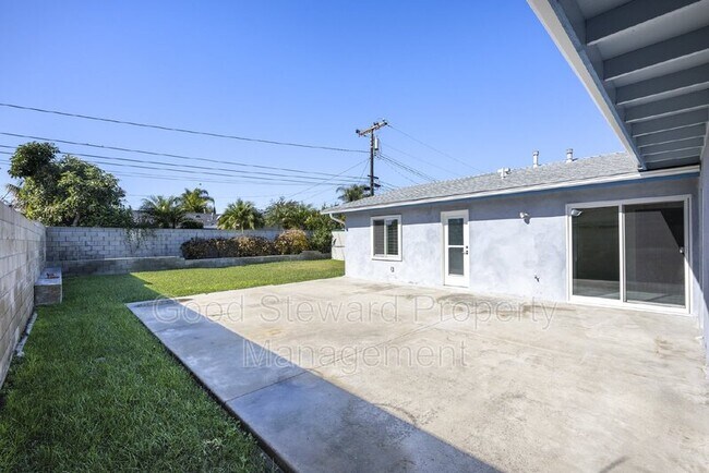 Building Photo - 19111 Carp Cir